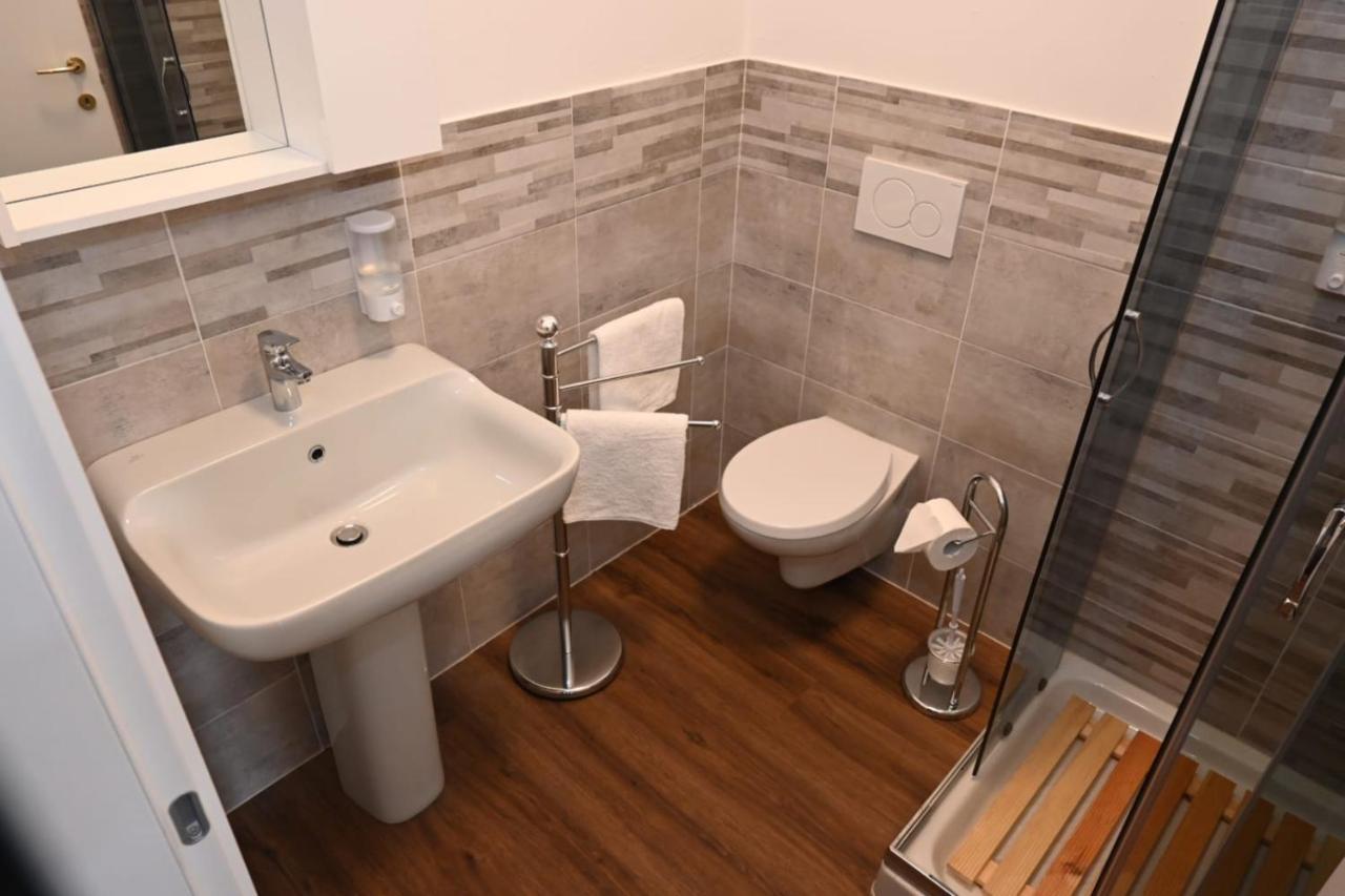 B&B Del Corso Castano Primo Екстер'єр фото